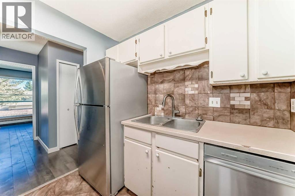 324, 860 Midridge Drive SE