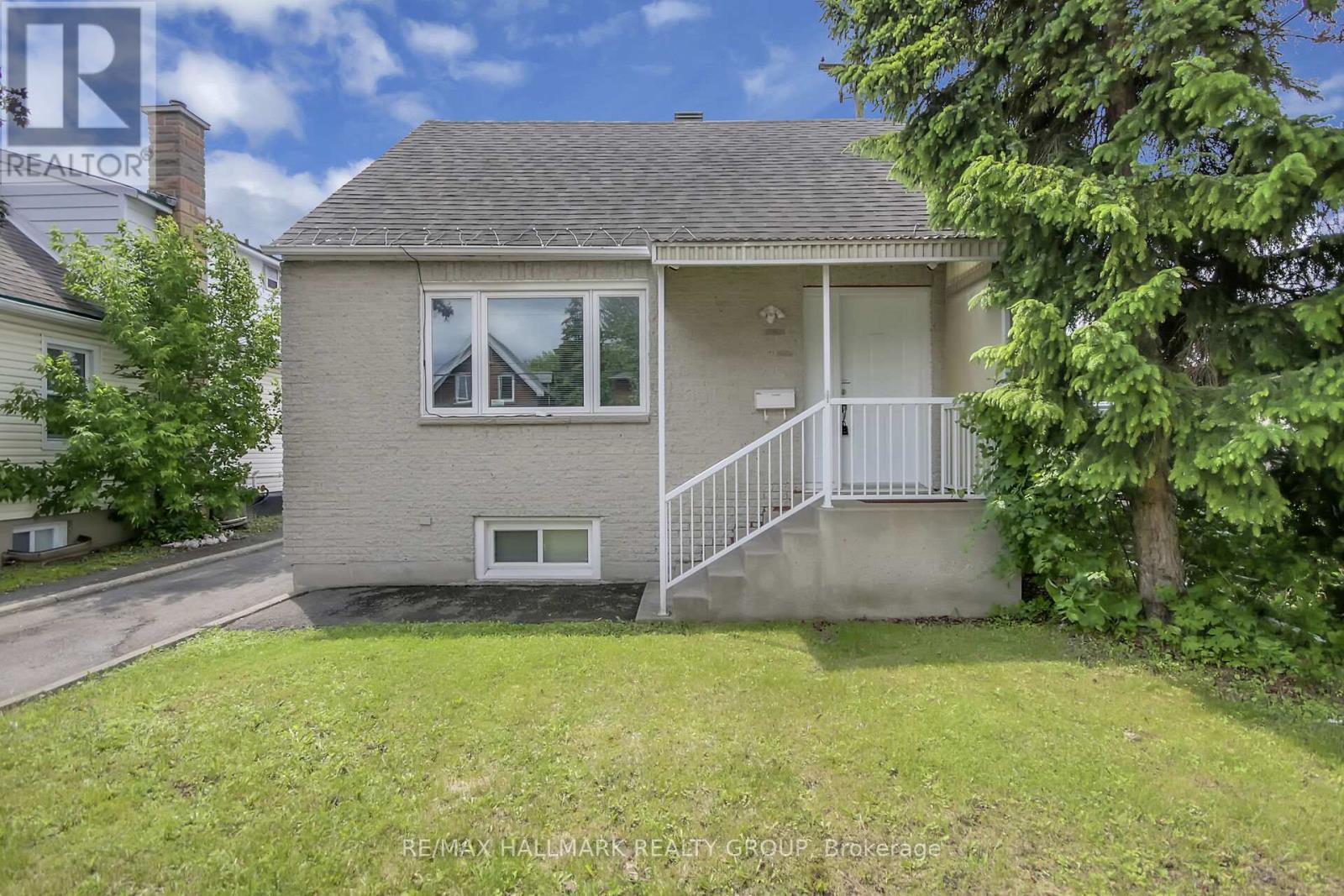 272 MCARTHUR AVENUE