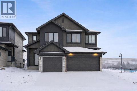 35 Heritage Heath Cochrane AB T4C0L3