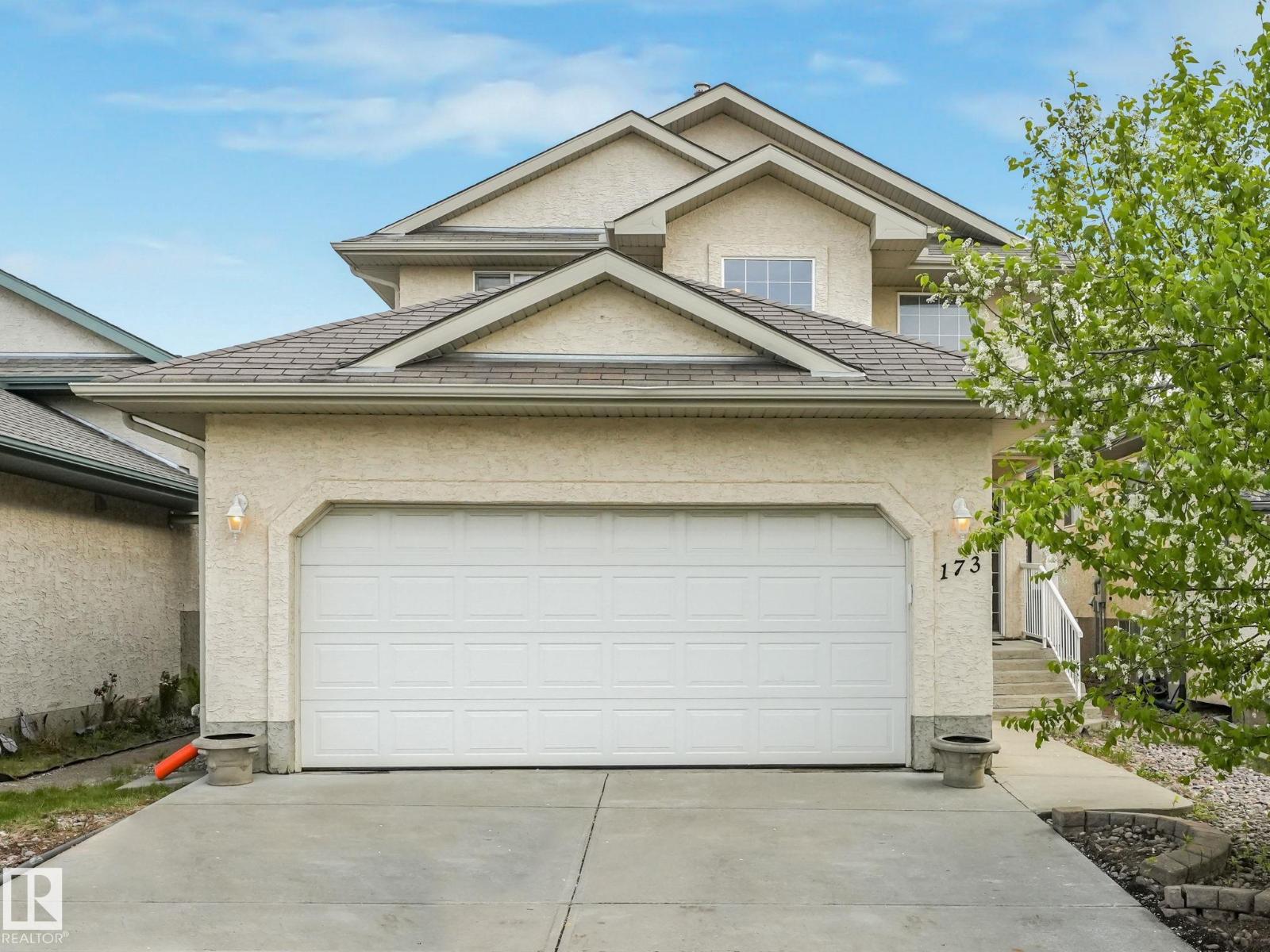 173 CASTLE DR NW