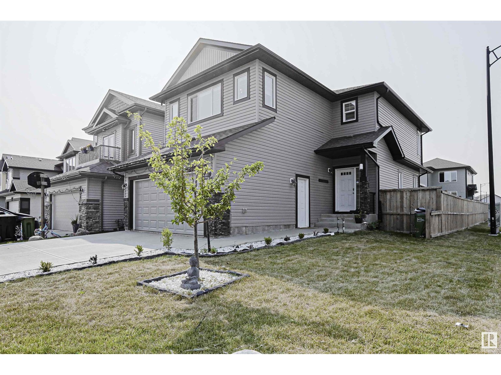 1219 26 AV NW