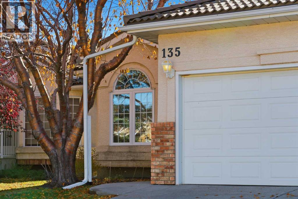 135 Hamptons Park NW