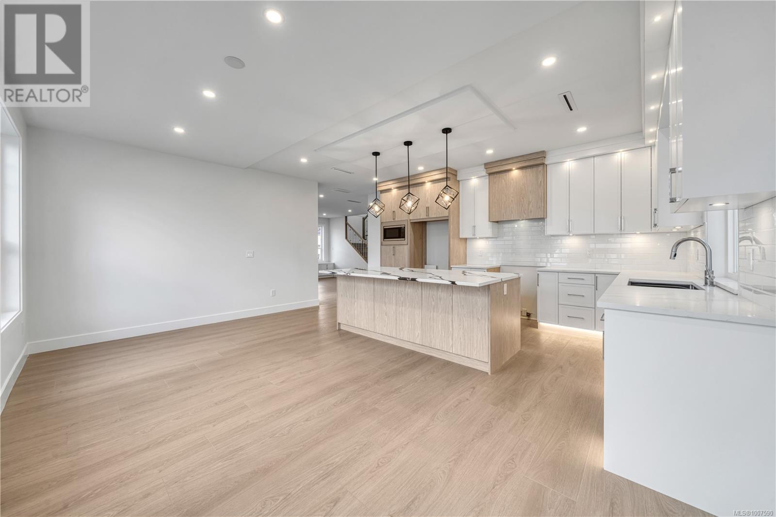 772 Plover Crt