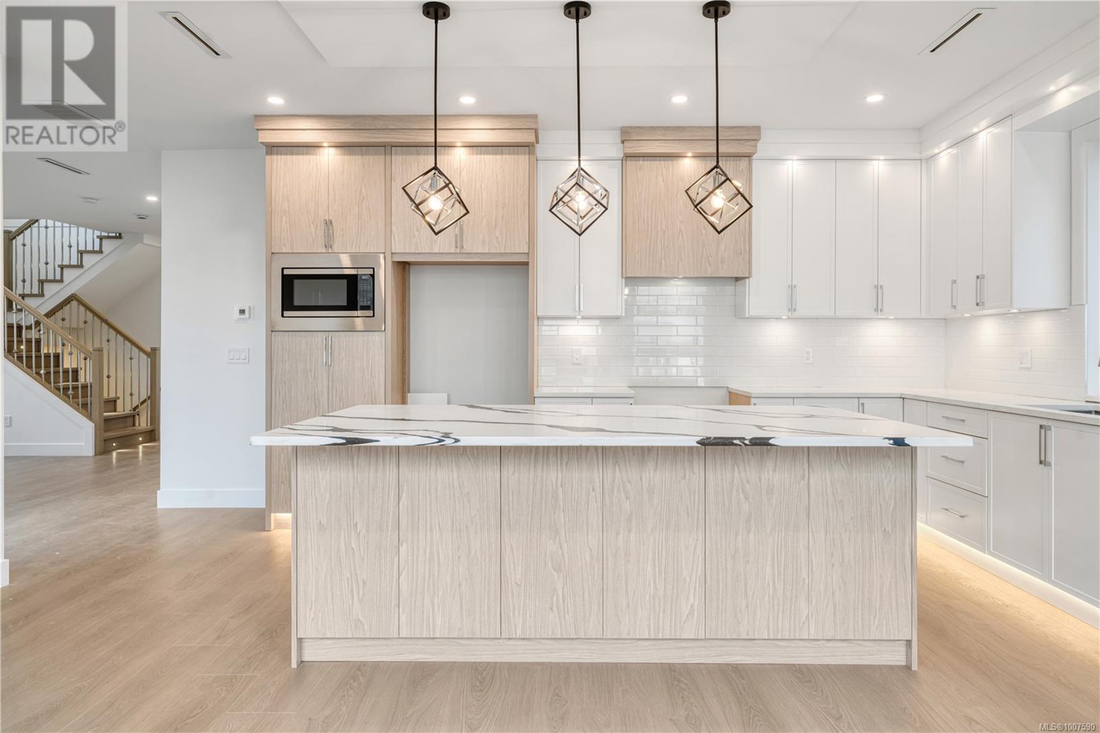 772 Plover Crt