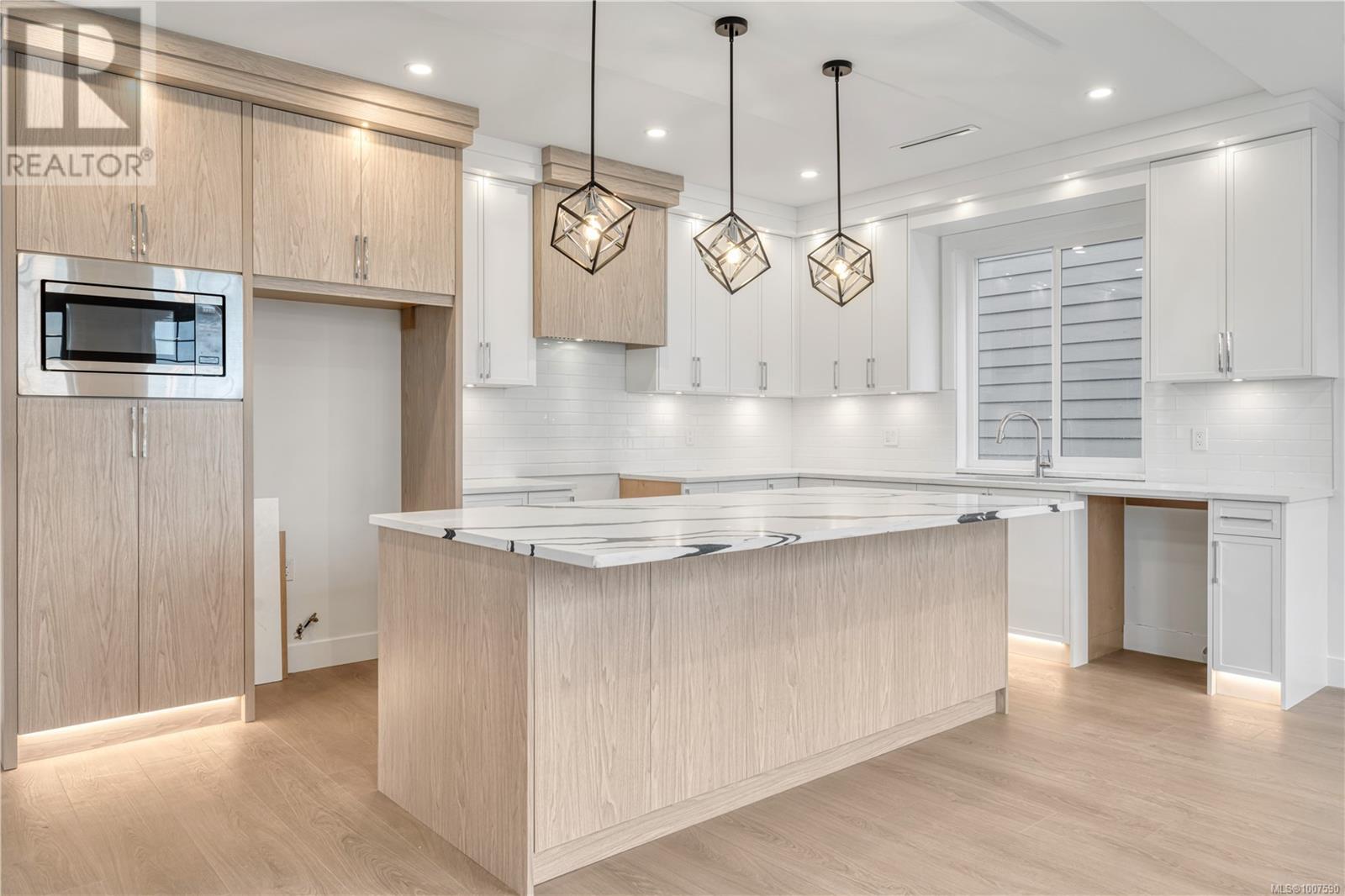 772 Plover Crt