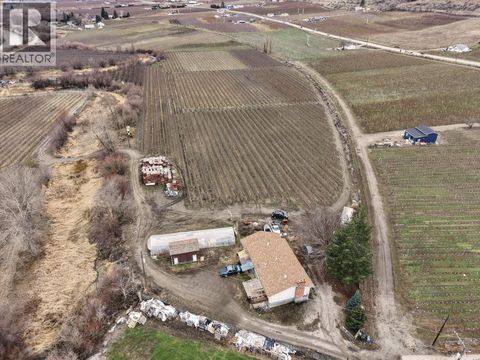 301 Road 12 Road Oliver BC V0H1T1