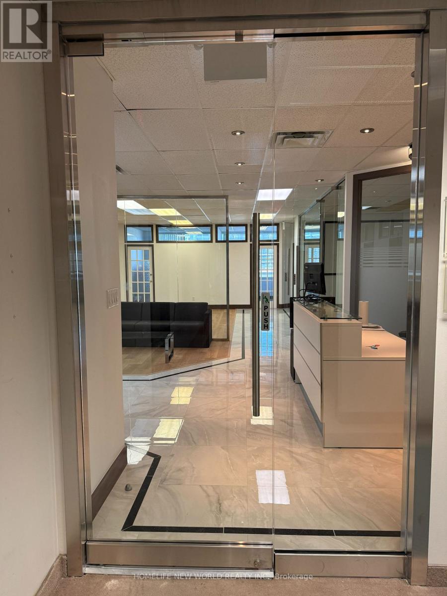 310 - 350 HYW 7 AVENUE E