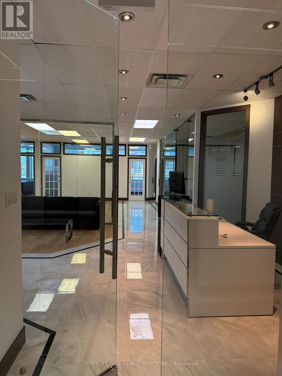 310 - 350 HYW 7 AVENUE E