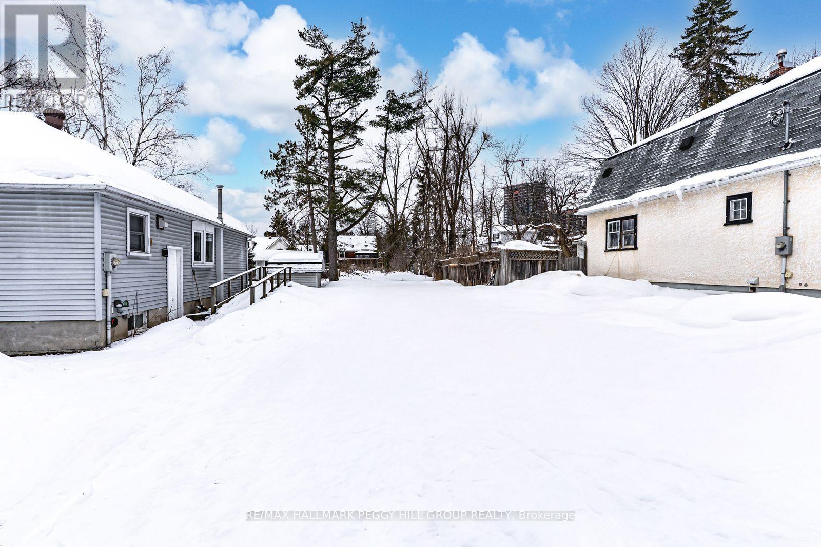 PLAN 13 PARTS 1 & 2 EAST STREET