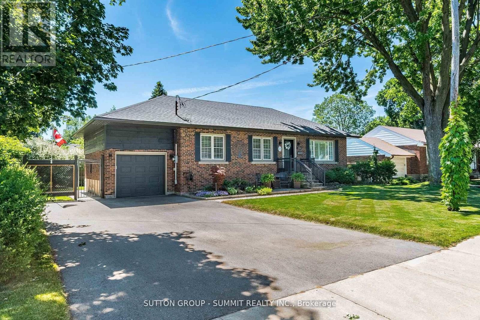 2084 EDINBURGH DRIVE