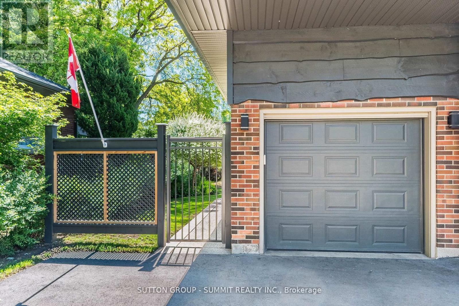 2084 EDINBURGH DRIVE