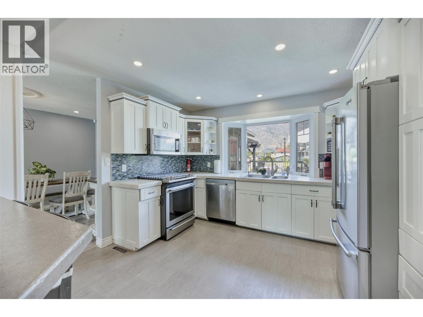 52 HARBOUR KEY Drive