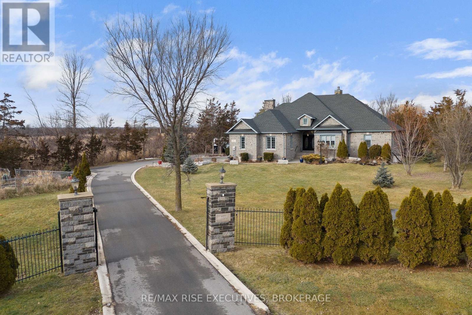 977 SUNNYSIDE ROAD