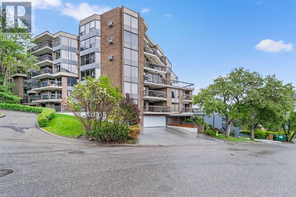 403, 320 Meredith Road NE