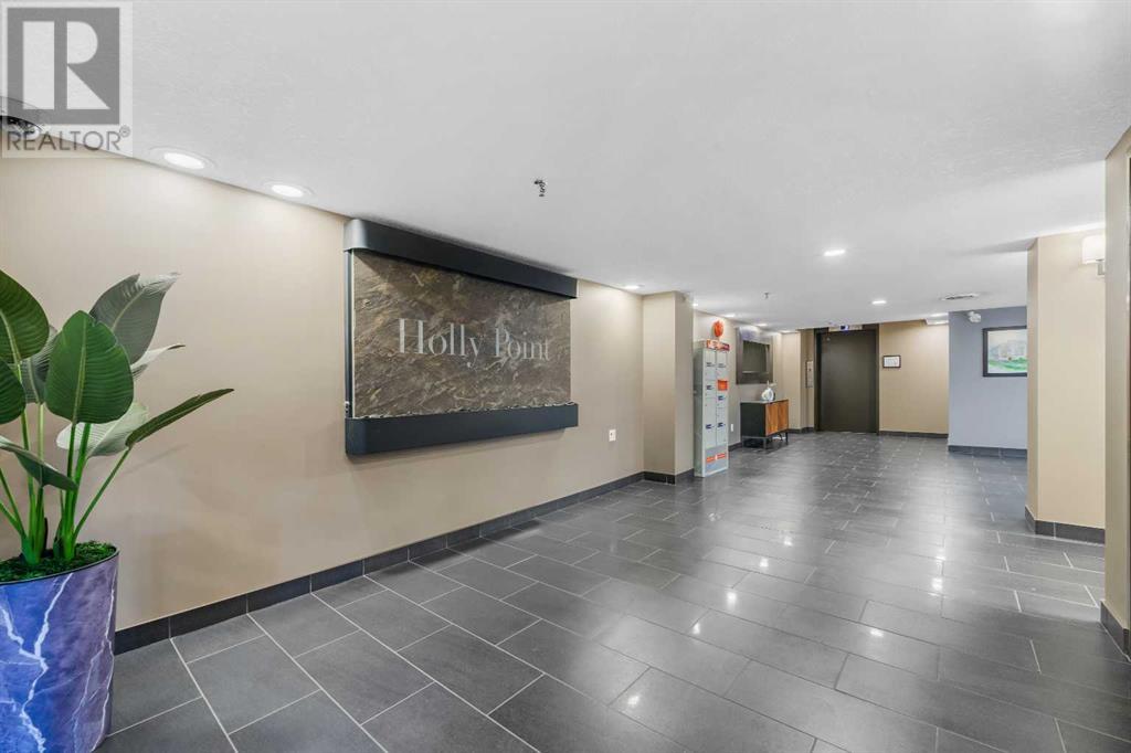 403, 320 Meredith Road NE