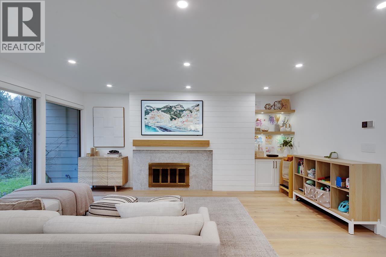 2159 MCMULLEN AVENUE