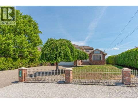 2529 Thacker Drive West Kelowna BC V1Z1W2