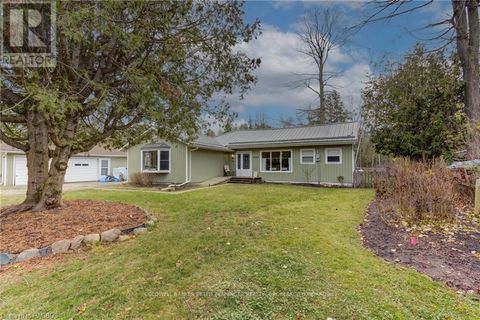 205 LONDON ROAD Huron-Kinloss ON N2Z2X3