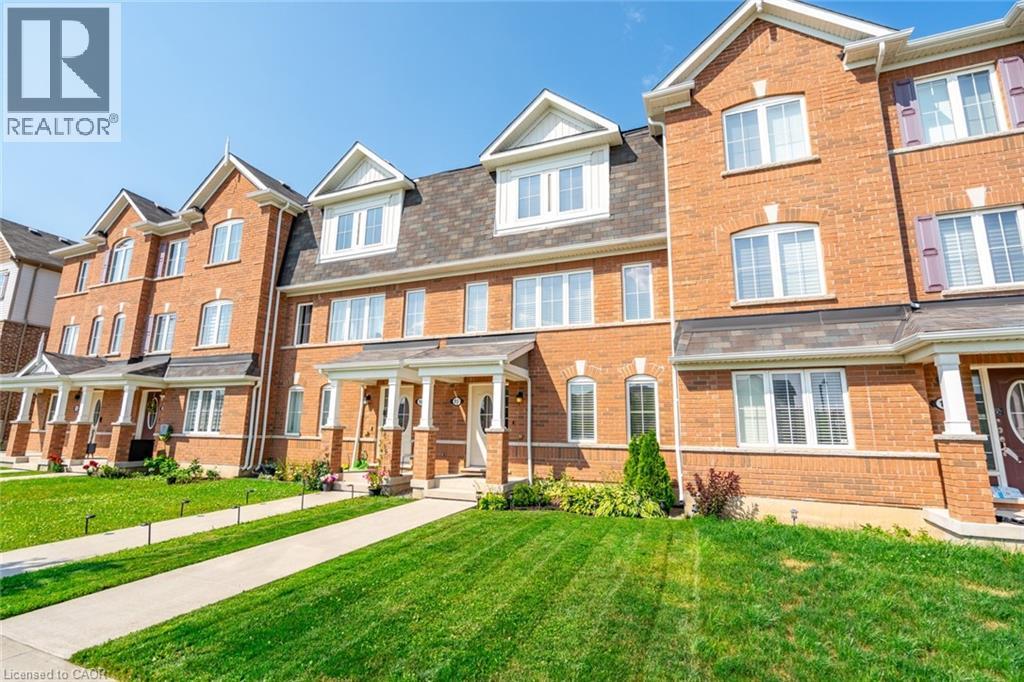 230 AVONSYDE Boulevard Unit# 15