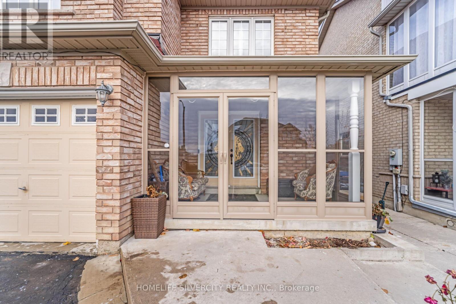 42 AVALANCHE CRESCENT