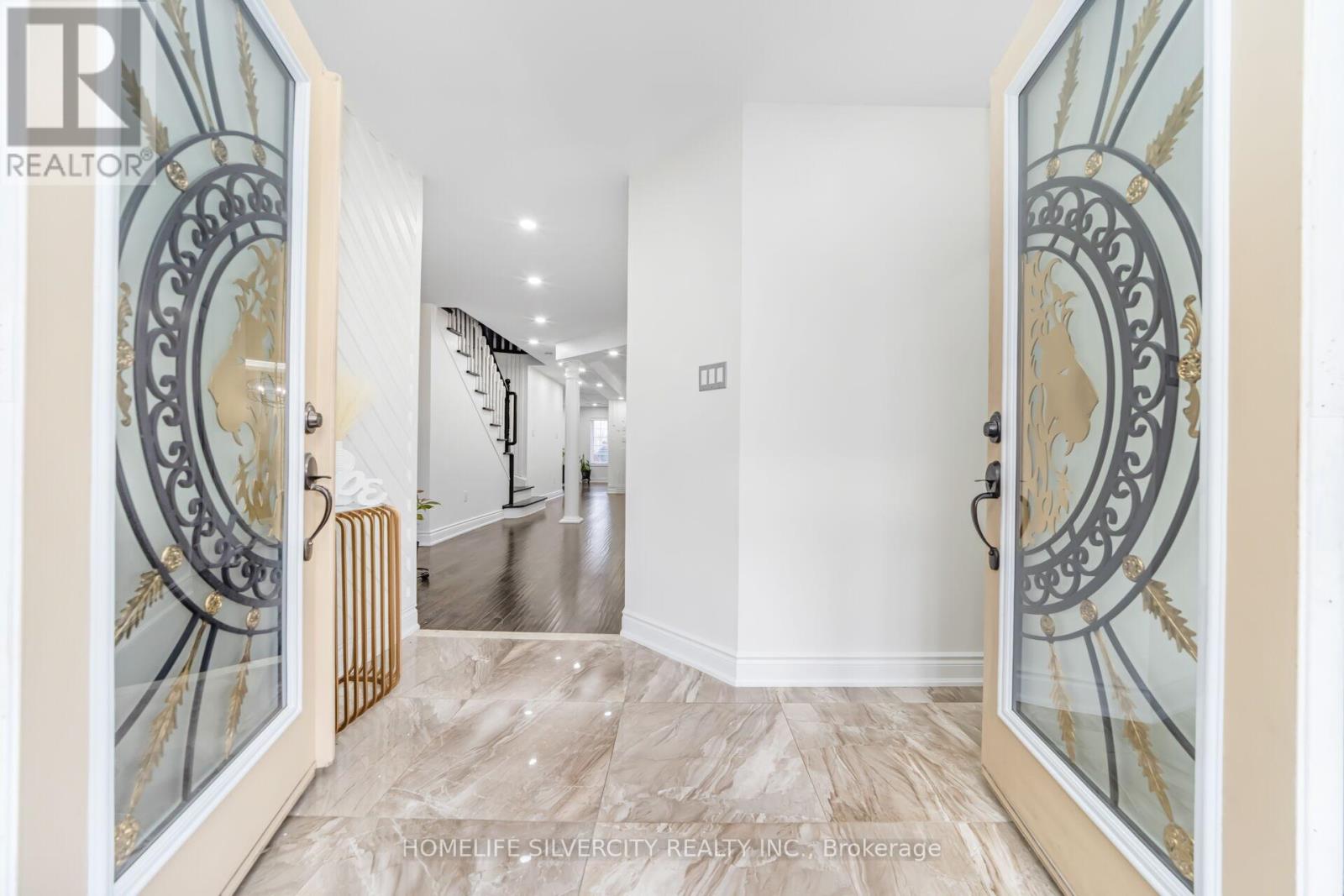 42 AVALANCHE CRESCENT