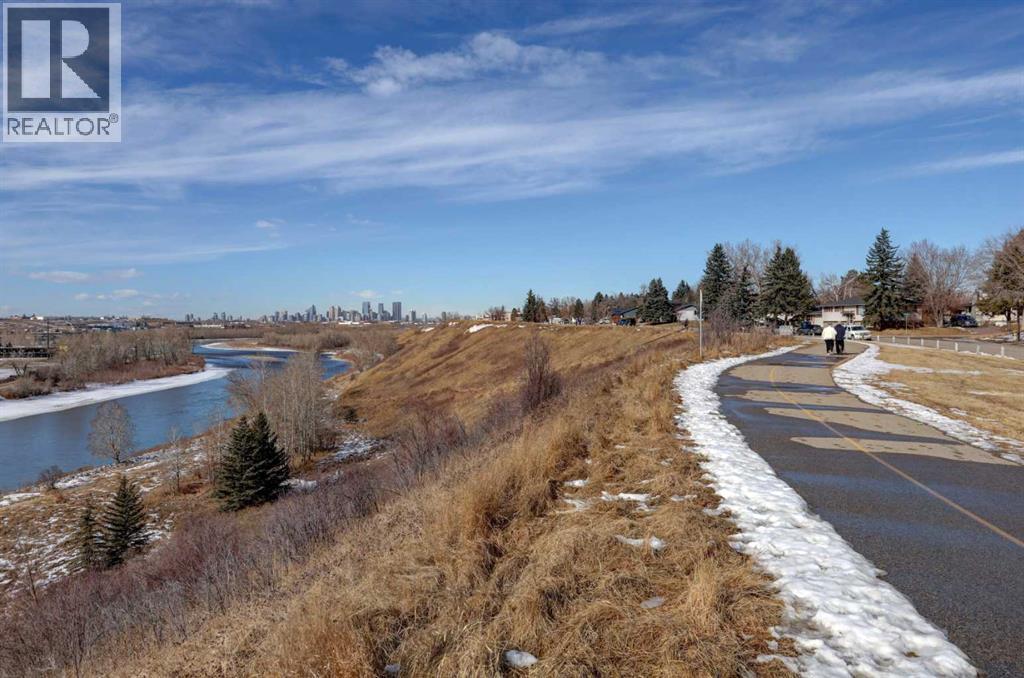 540 Lysander Drive SE