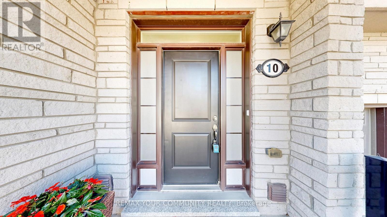 10 WILLIAM ADAMS LANE