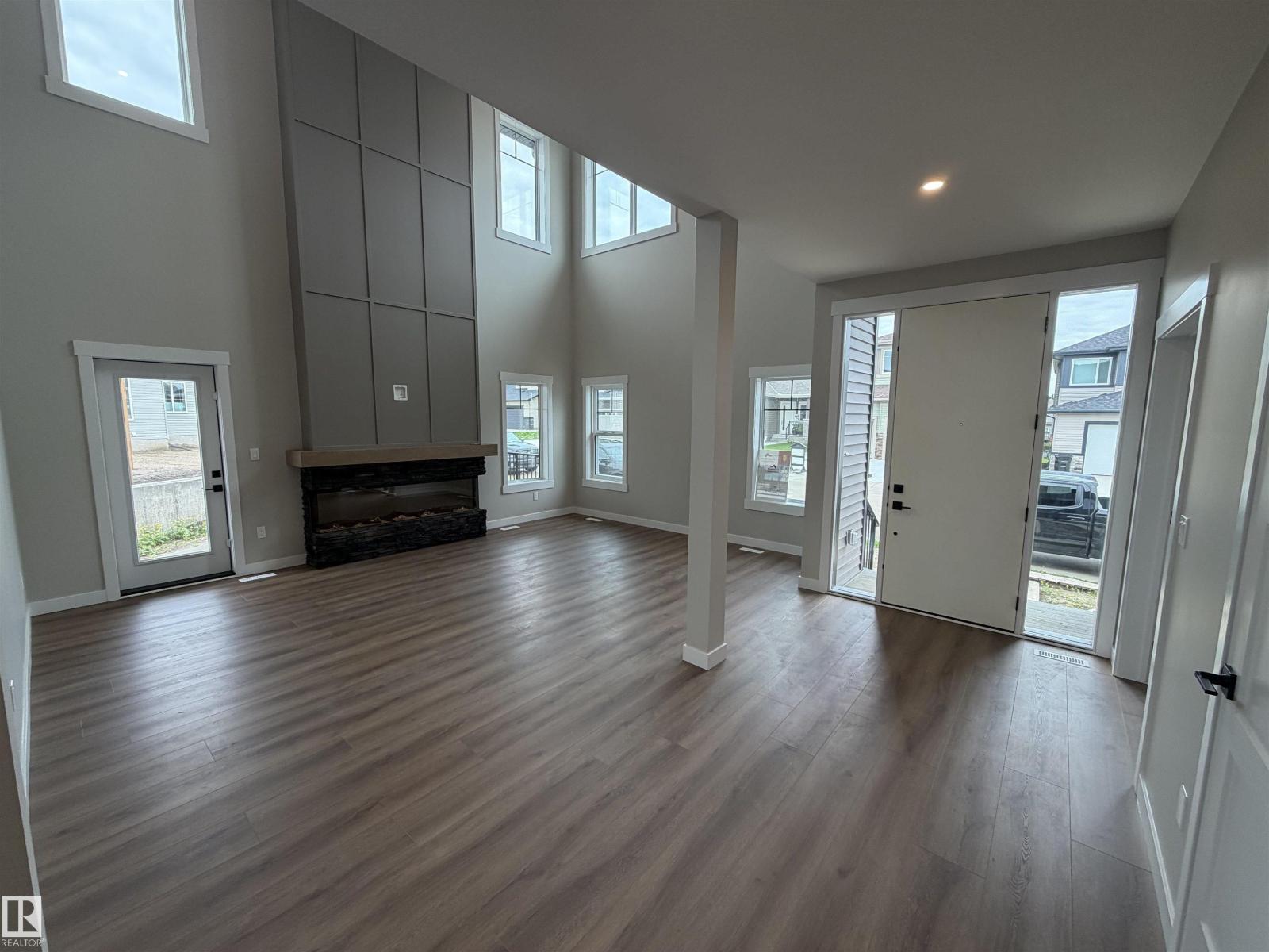 33 Harley WY NW