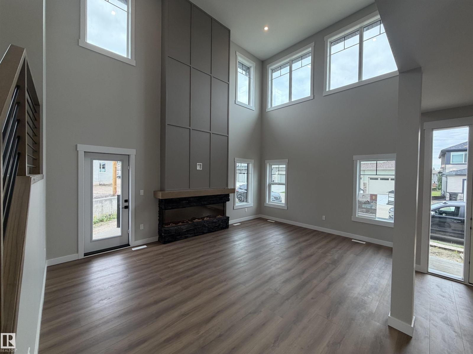 33 Harley WY NW