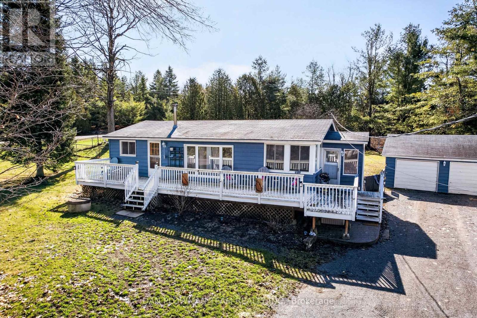 1545 WESTVIEW CRESCENT