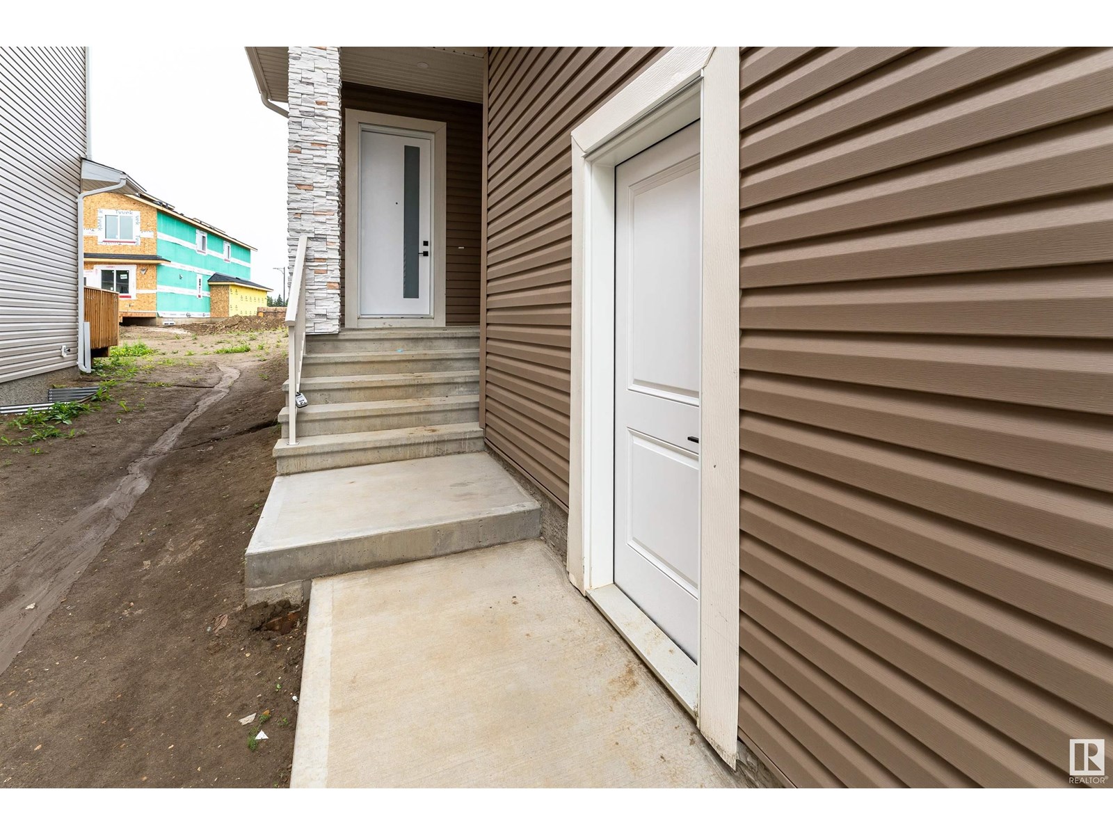 145 Graybriar DR