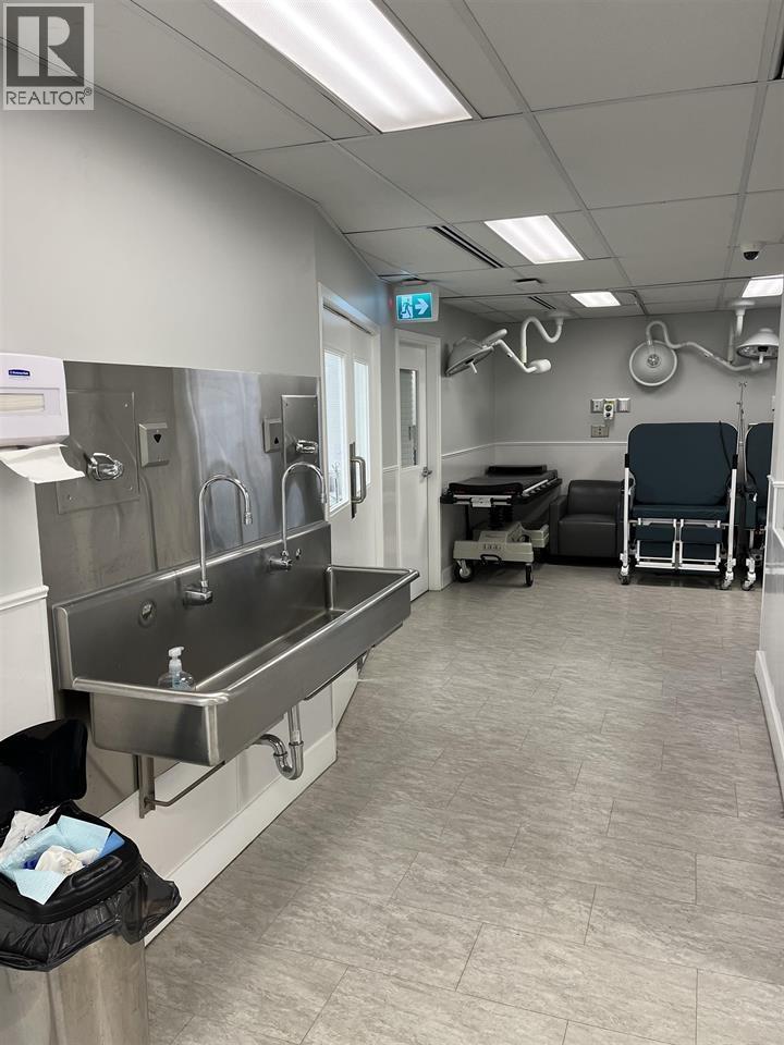 104 250 KEARY STREET