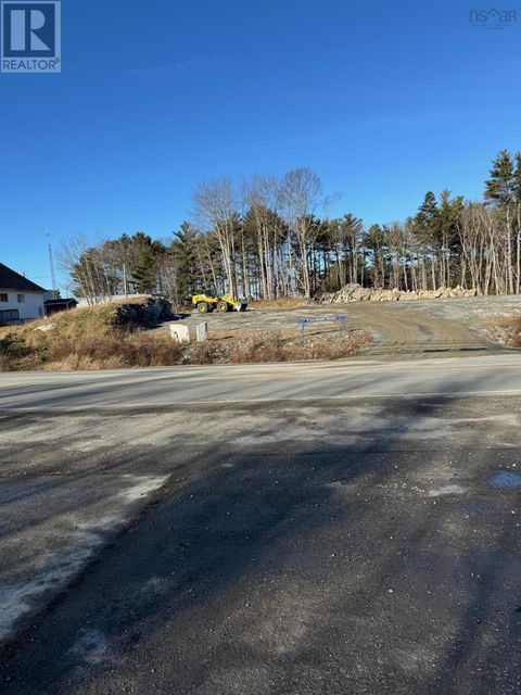 #3 Old Highway Brooklyn NS B0J1H0