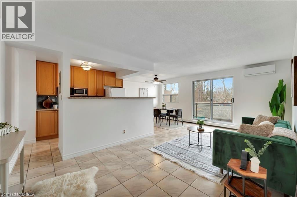 793 COLBORNE Street E Unit# 207