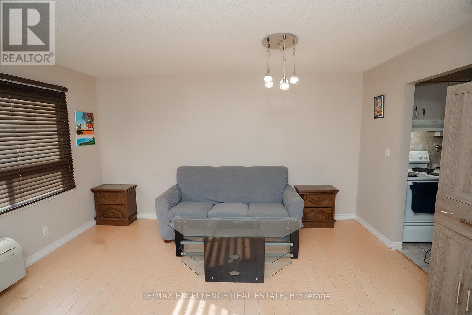 307 - 30 HUGO CRESCENT