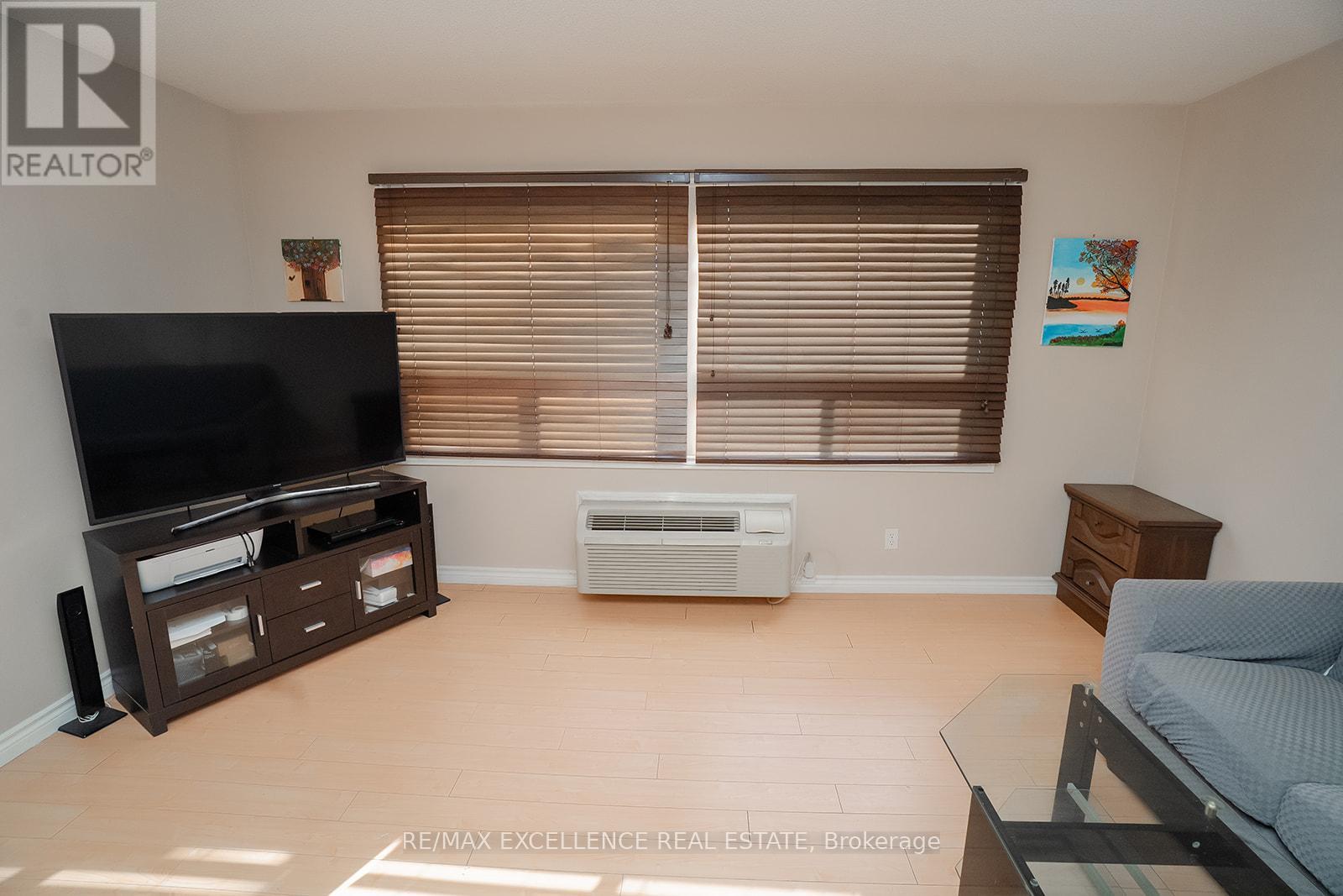 307 - 30 HUGO CRESCENT