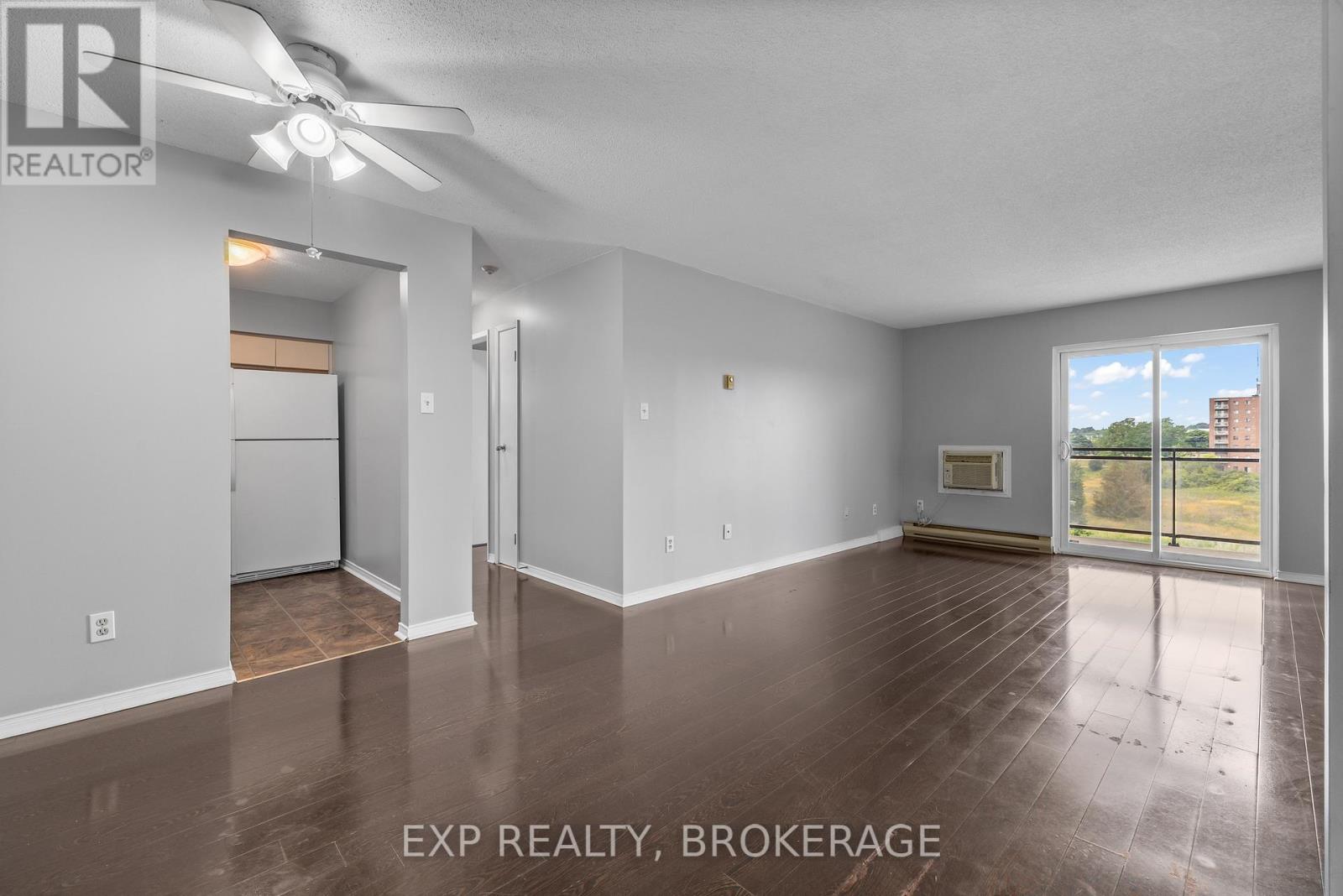 401 - 745 DAVIS DRIVE