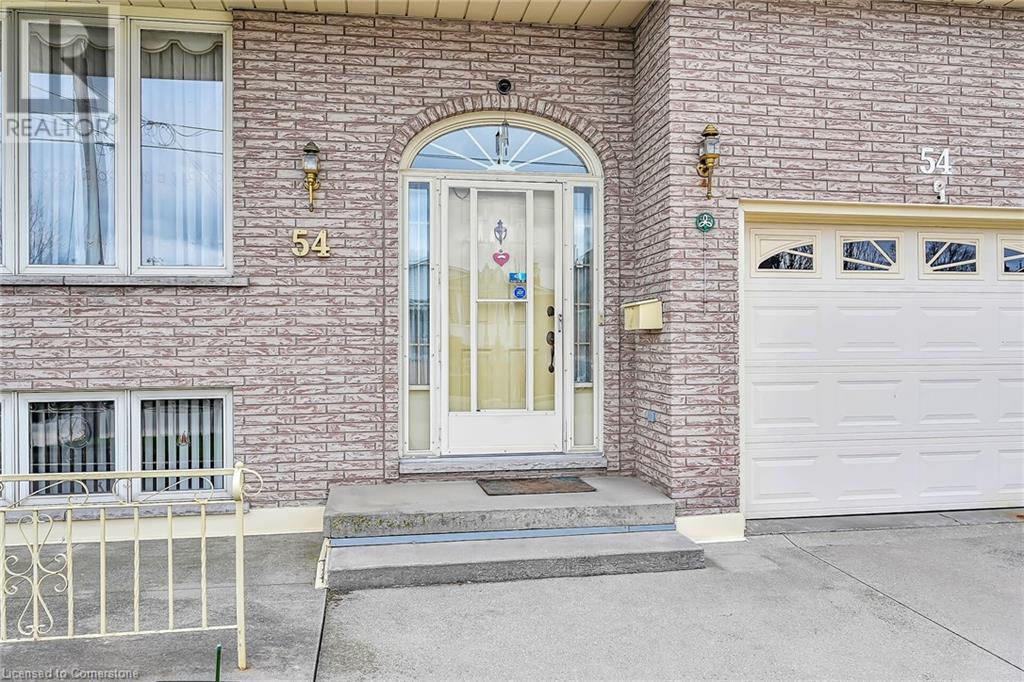 54 RIDLEY Drive