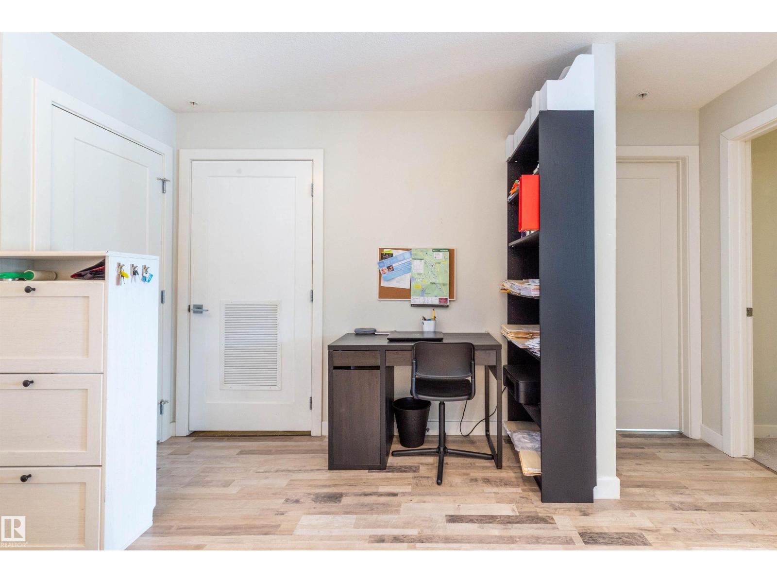 #109 5029 EDGEMONT BV NW