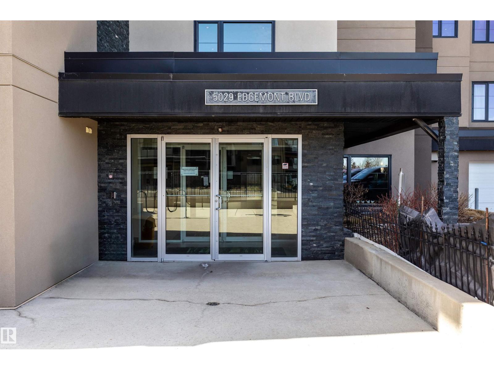 #109 5029 EDGEMONT BV NW