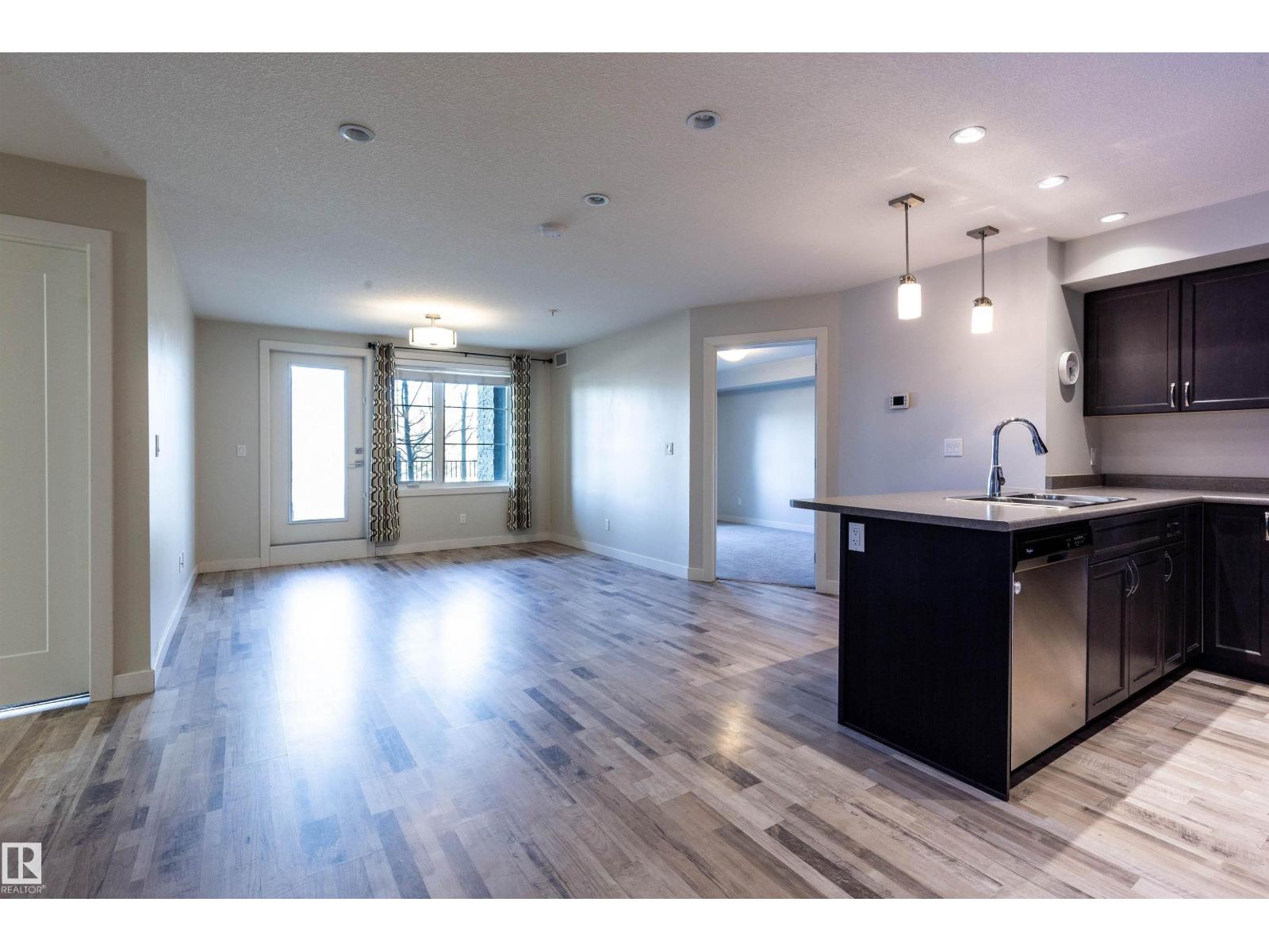 #109 5029 EDGEMONT BV NW