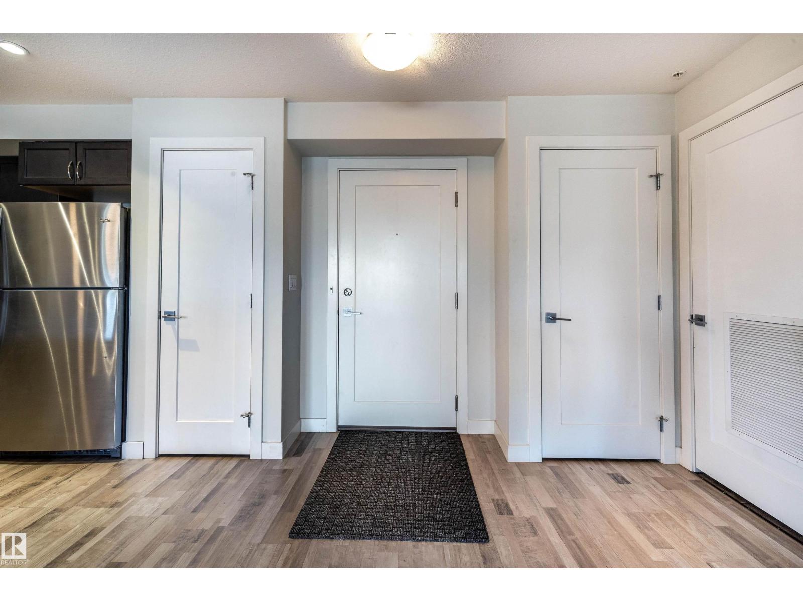 #109 5029 EDGEMONT BV NW