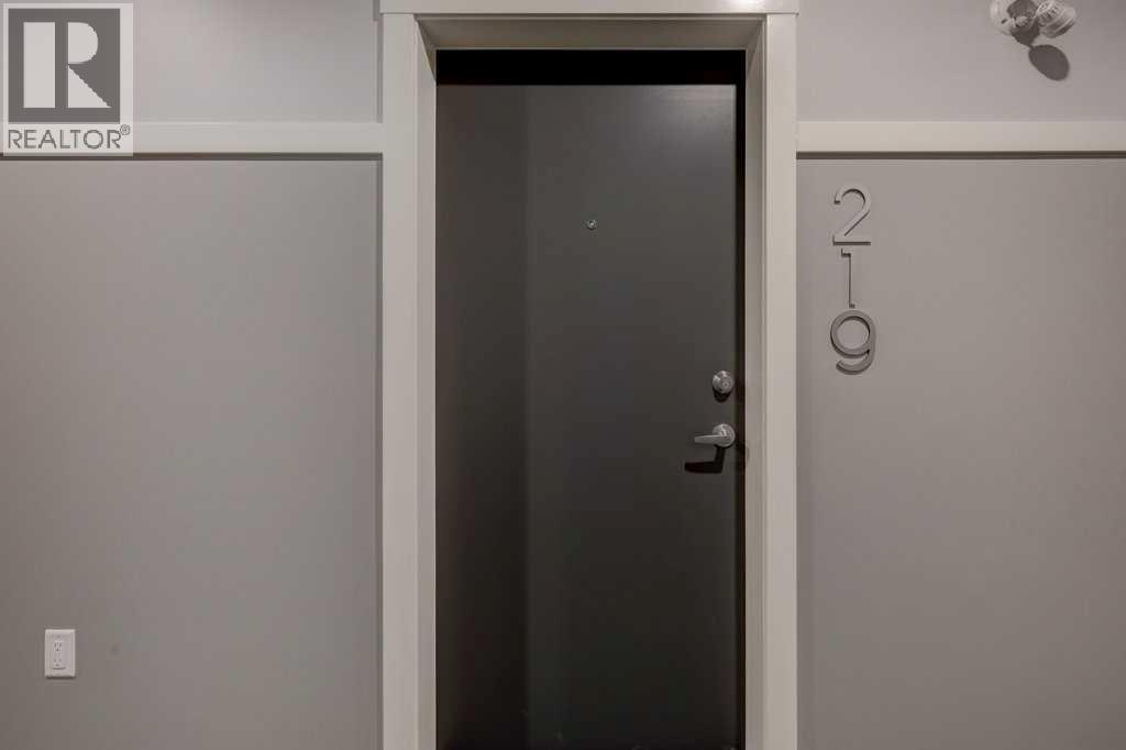 219, 245 Edith Place NW