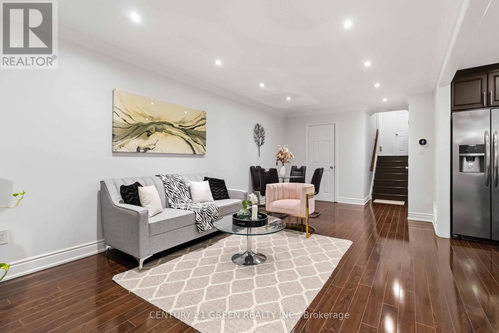 74 DAVENPORT CRESCENT