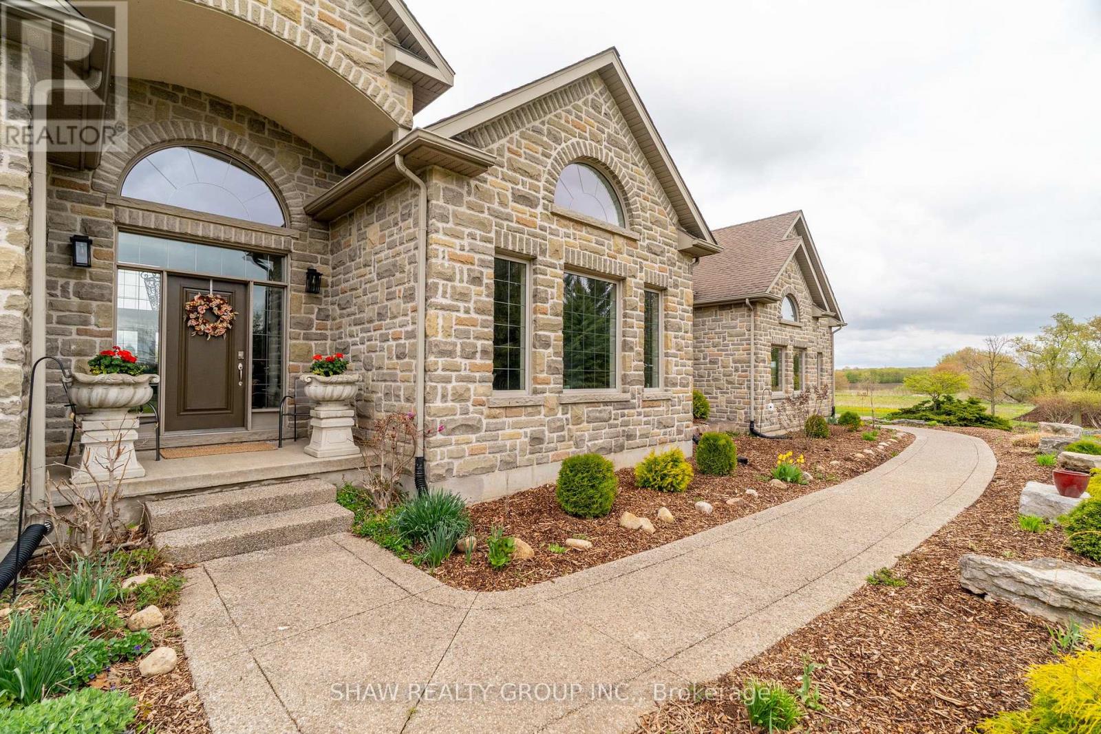 1436 SNYDERS ROAD