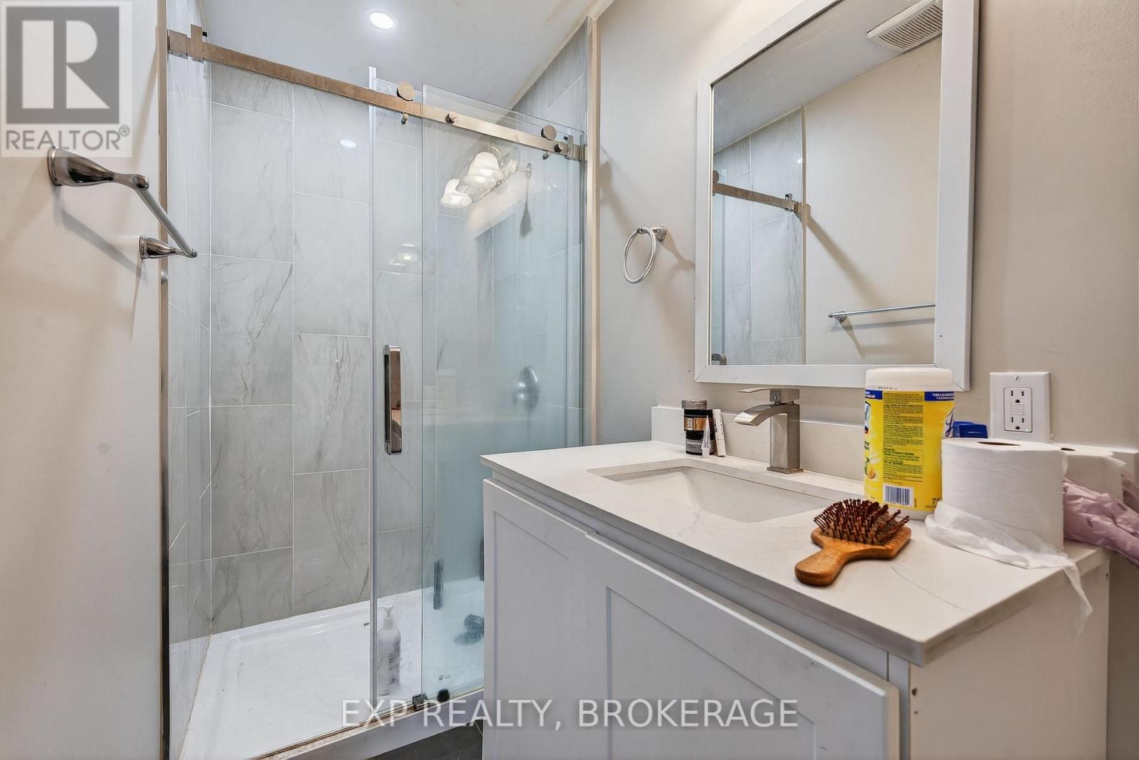 225-227 VICTORIA AVENUE