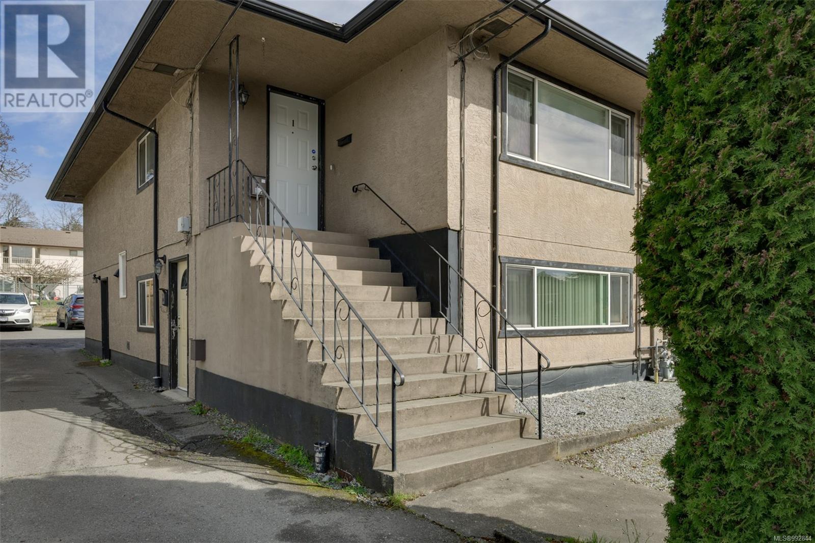 854 Admirals Rd