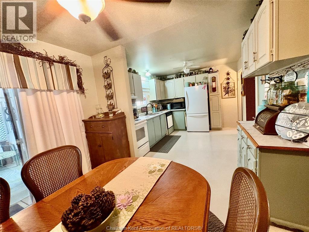 60 COPPERFIELD CRESCENT