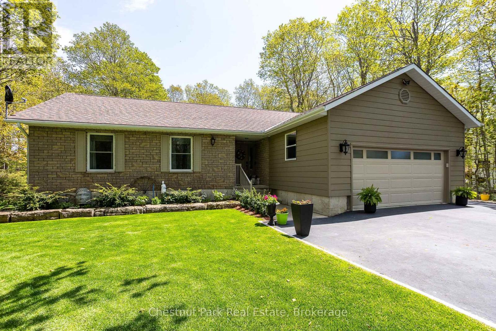 64 MAPLE GOLF CRESCENT