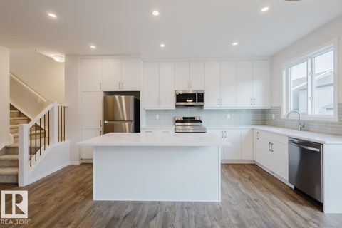 20409 16A AV NW Edmonton AB T6M2X6